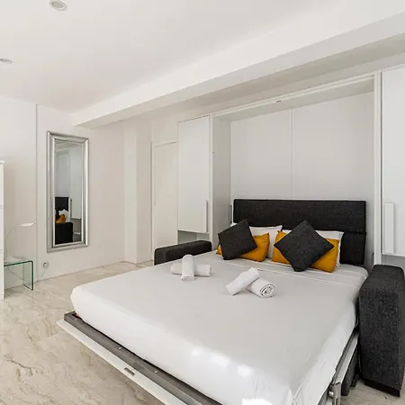 Apartman Le Louis Avec Balcon En Plein Centre-ville *